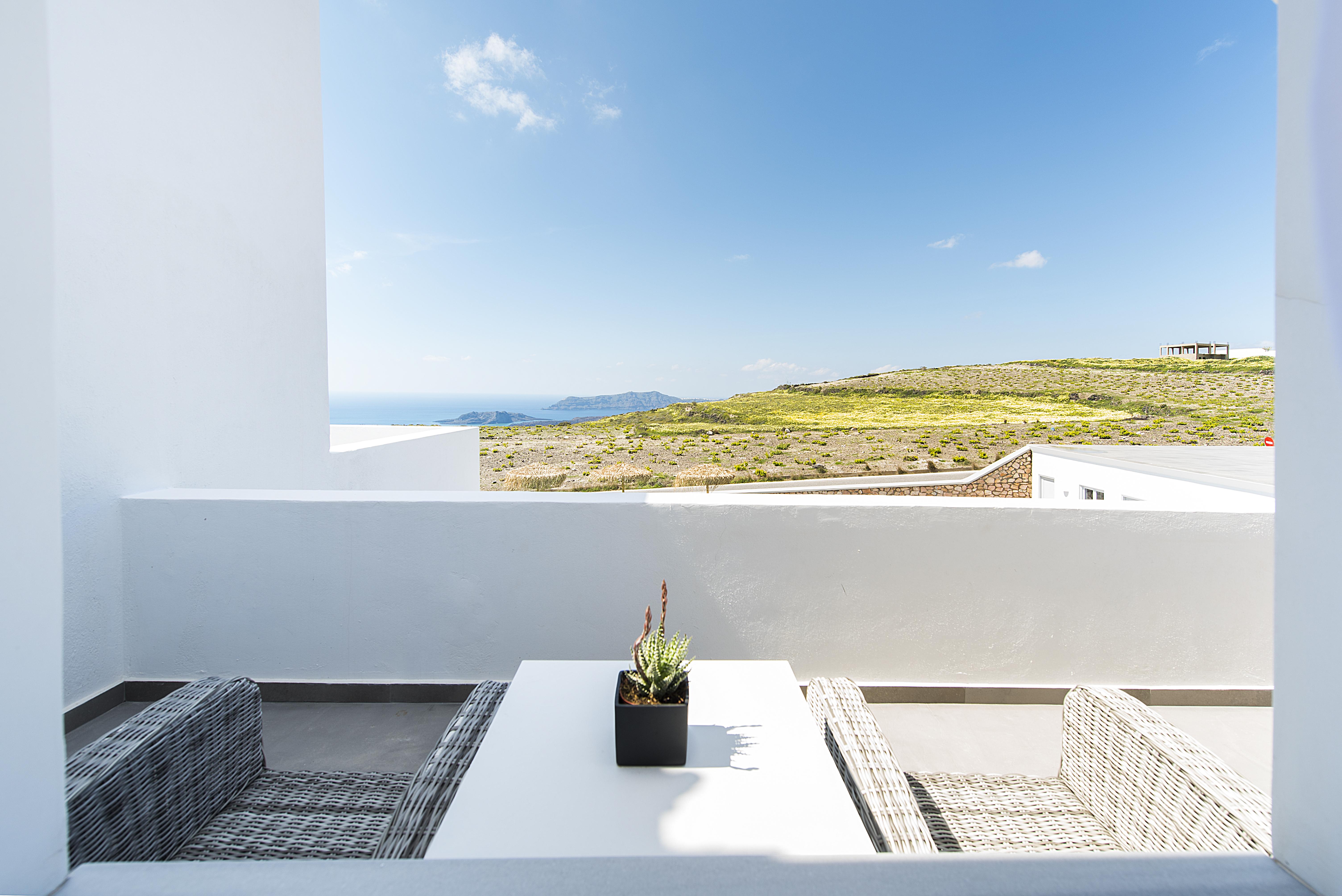 Impressive One Hotel Ormos Athinios Exterior photo