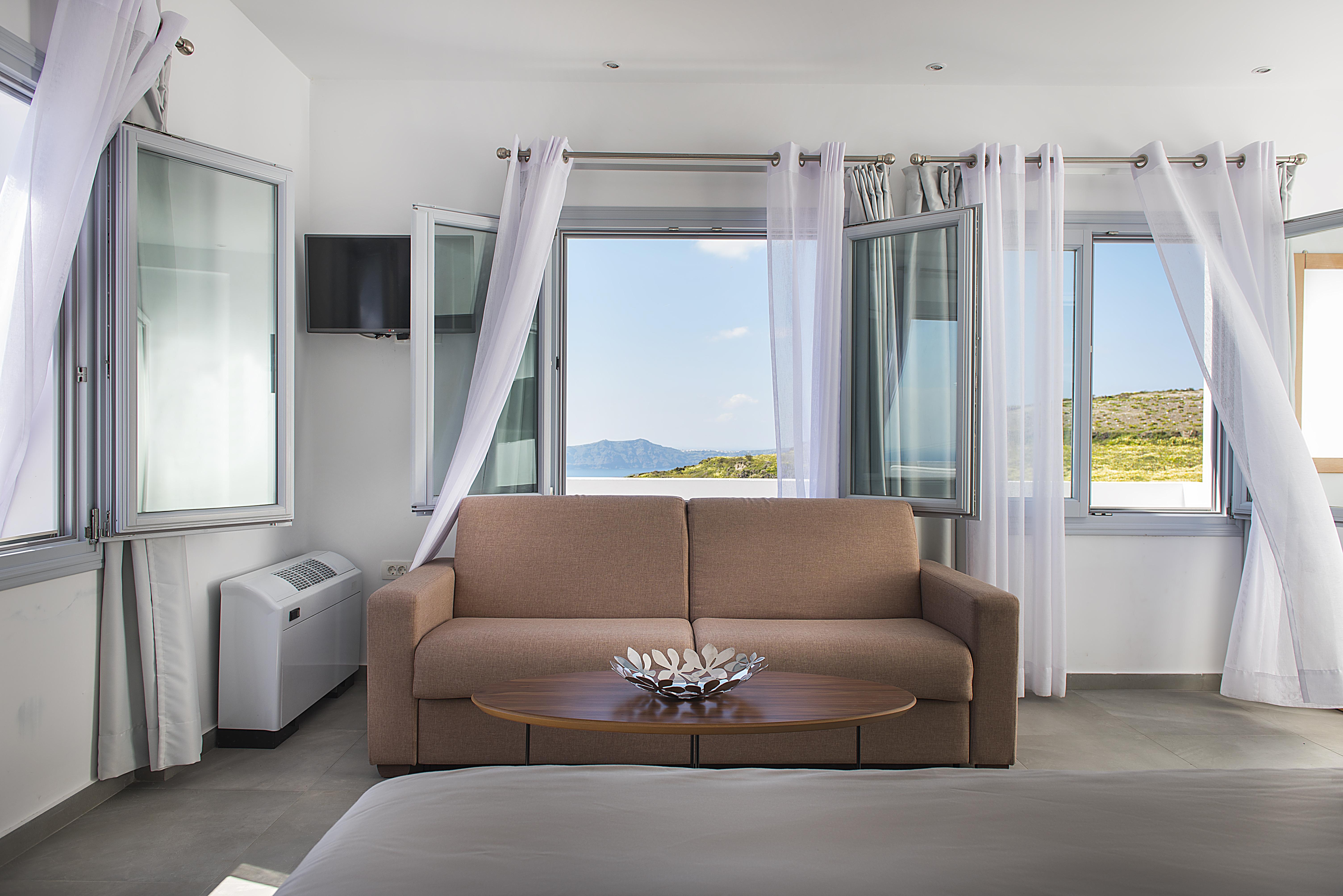 Impressive One Hotel Ormos Athinios Exterior photo