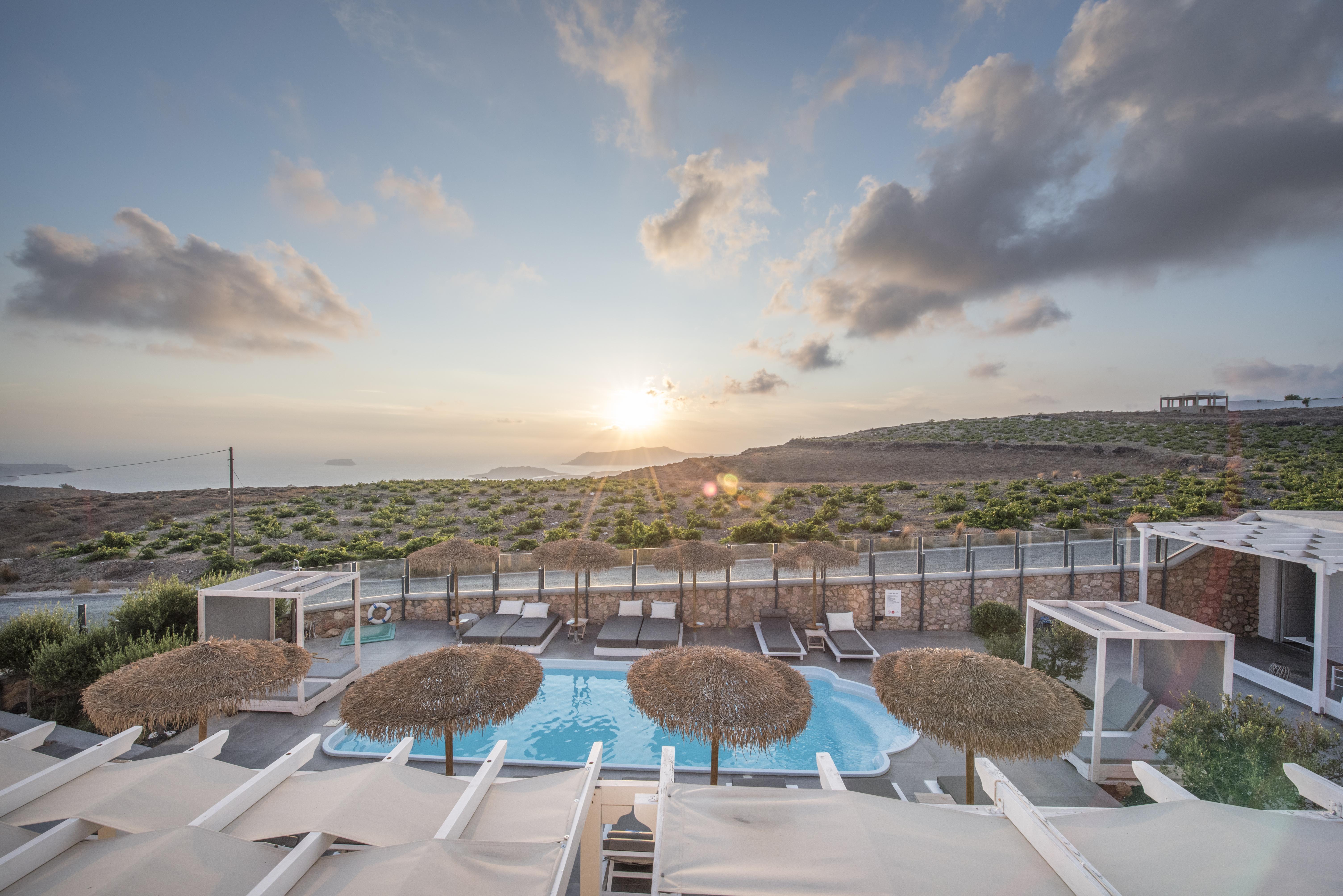 Impressive One Hotel Ormos Athinios Exterior photo