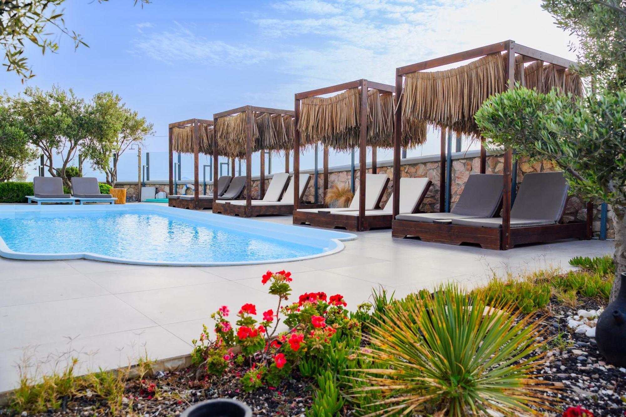 Impressive One Hotel Ormos Athinios Exterior photo