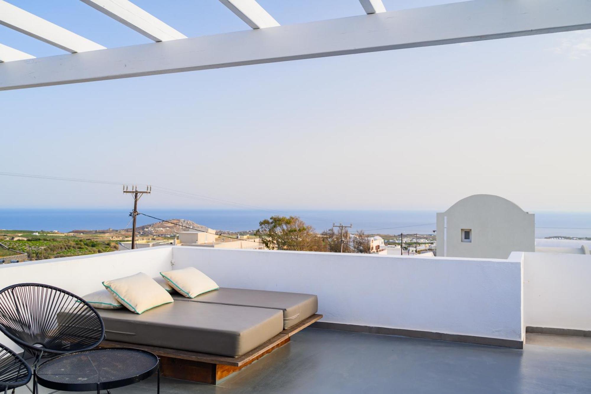 Impressive One Hotel Ormos Athinios Exterior photo